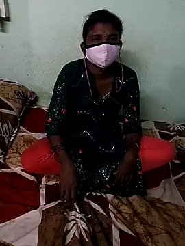 Snapshot of Couple1114 chatting on 11-11-25, 08:03 Couple1114 online show from 11-11-25, 08:03