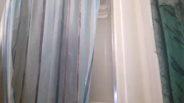 Snapshot of iratherbeunbothered chatting on 11-11-25, 09:31 iratherbeunbothered online show from 11-11-25, 09:31