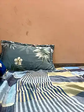 Snapshot of Dilen_7533 chatting on 11-14-25, 01:37 Dilen 7533 online show from 11-14-25, 01:37