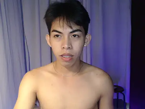 Urhotsilverboy online show from 03-09-26, 05:06