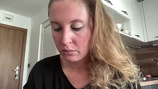 Ameli8 online show from 11-13-25, 12:37