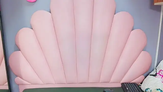 Snapshot of luci_miller chatting on 07-04-26, 08:15 luci miller online show from 07-04-26, 08:15