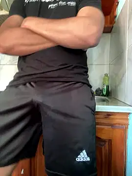 Snapshot of Maluma1995 chatting on 01-11-26, 05:29 Maluma1995 online show from 01-11-26, 05:29