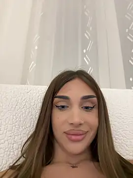 Snapshot of IvyNox chatting on 07-18-26, 08:12 IvyNox online show from 07-18-26, 08:12