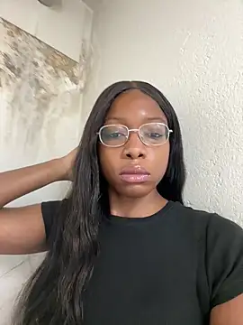 Snapshot of SwissMirelle chatting on 11-08-25, 04:07 SwissMirelle online show from 11-08-25, 04:07