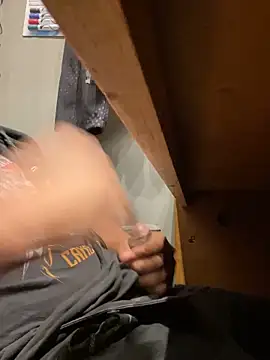 Snapshot of Alex281225 chatting on 11-06-25, 03:46 Alex281225 online show from 11-06-25, 03:46