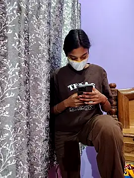 Student12th online show from 11-24-25, 05:01