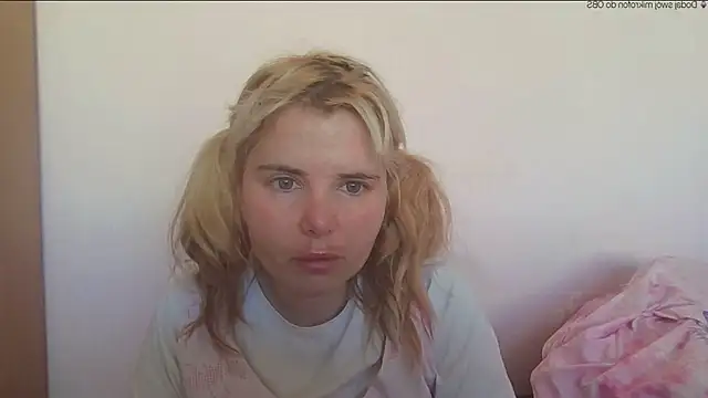 Snapshot of HornyElena chatting on 05-29-26, 02:59 HornyElena online show from 05-29-26, 02:59