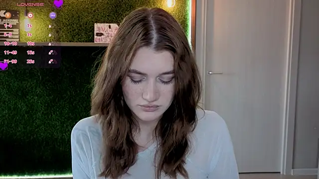 eshleeygreen online show from 04-11-26, 02:21