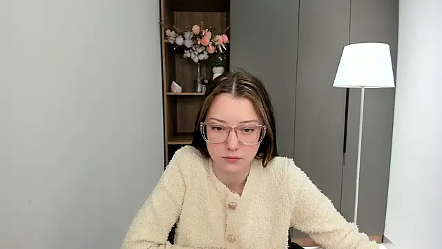 Snapshot of MarguriteNorwood chatting on 11-10-25, 04:22 MarguriteNorwood online show from 11-10-25, 04:22