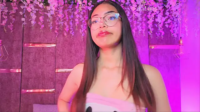  ViolletteNoir  online show from 12-21-25, 08:27