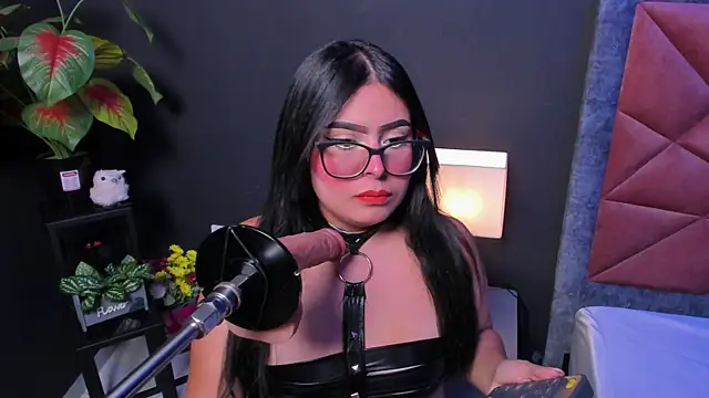 Amy whittee online show from 03-19-26, 03:43