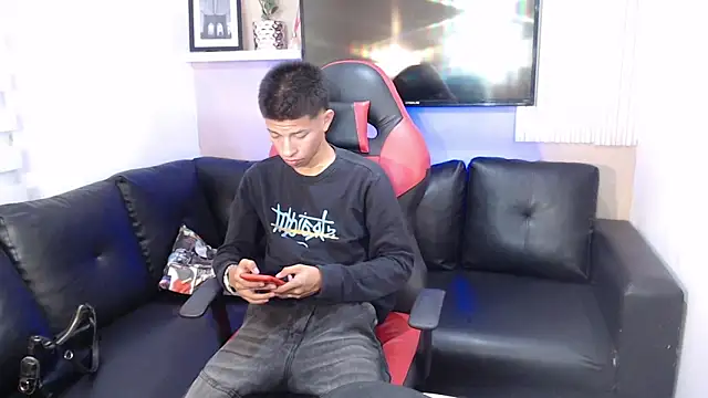 Tessachains 2  online show from 01-08-26, 03:20