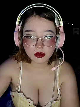 Michi sauria1 online show from 11-13-25, 04:00