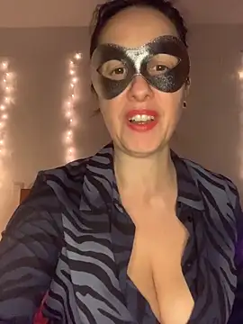 massagistahotbrunette online show from 03-23-26, 09:52