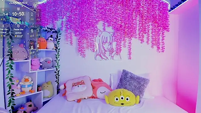 Snapshot of _hanna_sky chatting on 11-08-25, 03:56 hanna sky online show from 11-08-25, 03:56