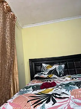 NiaLong21  online show from 02-17-26, 11:55