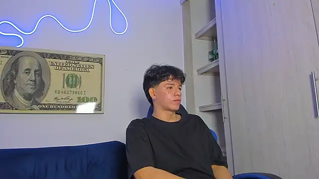 Snapshot of fredd_cs chatting on 11-06-25, 09:37 fredd cs online show from 11-06-25, 09:37