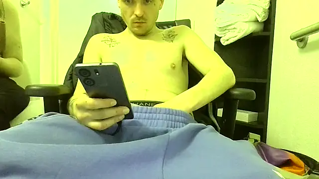 XninoXlokoX9977 online show from 02-16-26, 07:37
