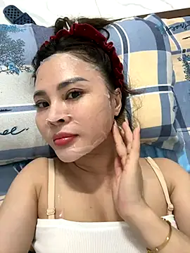 Snapshot of hellela-a chatting on 11-07-25, 06:41 hellela-a online show from 11-07-25, 06:41