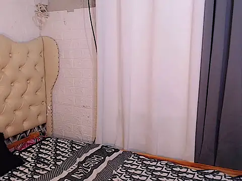 Sassy Siarre online show from 12-04-25, 04:22