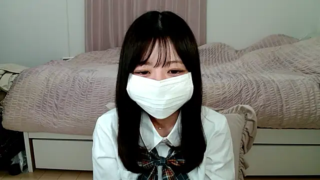 Snapshot of _Runa_ chatting on 11-10-25, 05:17 Runa online show from 11-10-25, 05:17