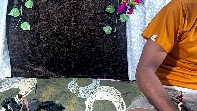 leenaboyxh online show from 01-18-26, 06:44