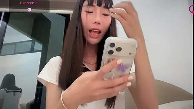 Snapshot of bajejek01 chatting on 07-15-26, 01:11 bajejek01 online show from 07-15-26, 01:11