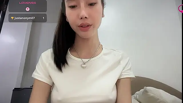 Snapshot of bajejek01 chatting on 08-03-26, 12:53 bajejek01 online show from 08-03-26, 12:53