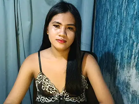 Snapshot of Rema_thebigcock chatting on 07-11-26, 11:35 Rema thebigcock online show from 07-11-26, 11:35