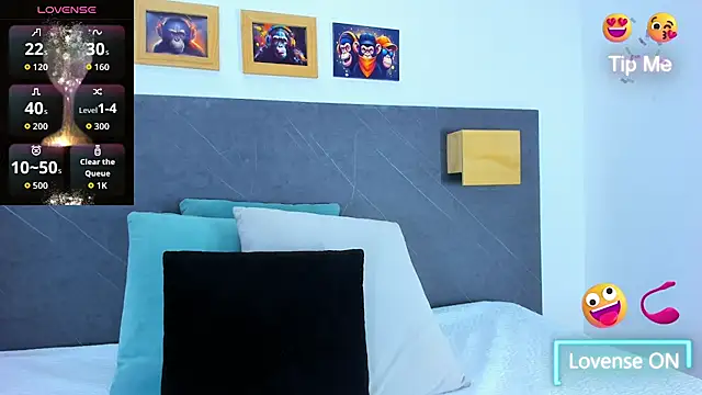 Snapshot of Andhrea_Vale chatting on 02-12-26, 12:33 Andhrea Vale online show from 02-12-26, 12:33