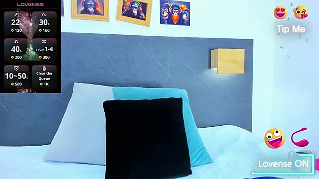 Snapshot of Andhrea_Vale chatting on 02-13-26, 12:12 Andhrea Vale online show from 02-13-26, 12:12