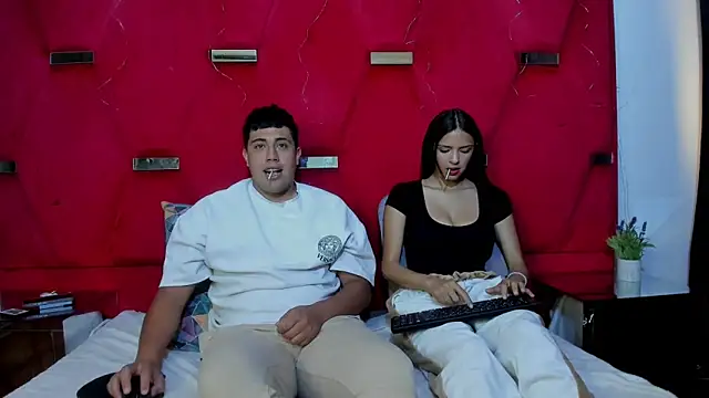 Emmaanddarling online show from 01-06-26, 02:43