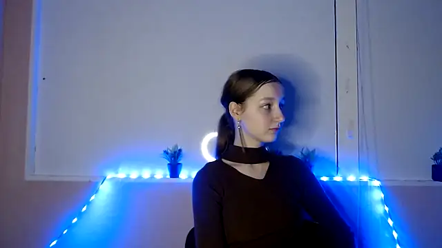 Snapshot of Curlyyy_Girl chatting on 11-07-25, 03:01 Curlyyy Girl online show from 11-07-25, 03:01