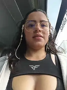 Snapshot of ALEJA__22 chatting on 07-15-26, 12:43 ALEJA 22 online show from 07-15-26, 12:43
