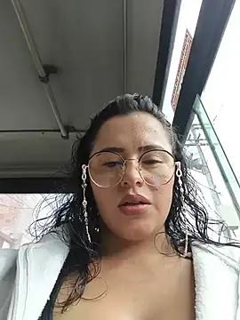 Snapshot of ALEJA__22 chatting on 07-24-26, 01:31 ALEJA 22 online show from 07-24-26, 01:31
