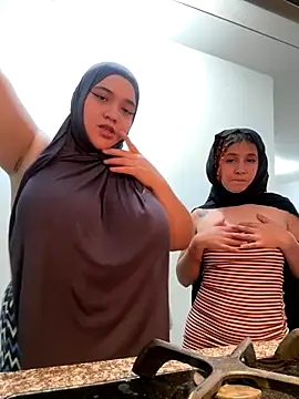 sweetmuslim01 online show from 12-15-25, 03:22