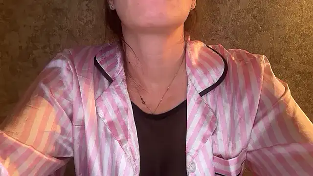 Angelinaa19 online show from 03-25-26, 08:59