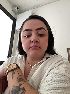 Snapshot of cleo_wale_ chatting on 11-06-25, 06:53 cleo wale online show from 11-06-25, 06:53