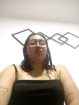 Snapshot of mayte-777 chatting on 11-17-25, 09:53 mayte-777 online show from 11-17-25, 09:53