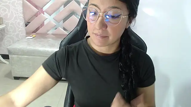 Snapshot of Nezuko1_Amaterasu1_ch chatting on 11-11-25, 05:46 Nezuko1 Amaterasu1 ch online show from 11-11-25, 05:46