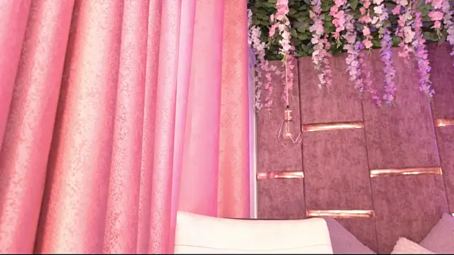 AuroraLanee  online show from 11-26-25, 07:26