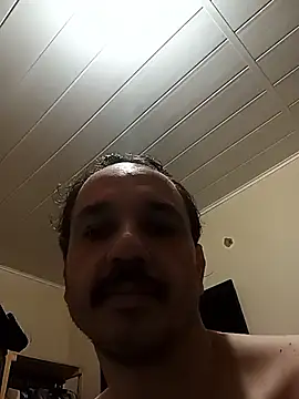 Snapshot of putosemlimiti chatting on 11-11-25, 02:33 putosemlimiti online show from 11-11-25, 02:33