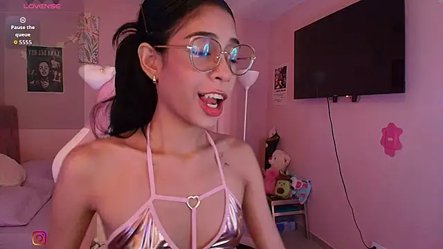 Snapshot of TOOKIOG_ chatting on 07-22-26, 05:16 TOOKIOG online show from 07-22-26, 05:16