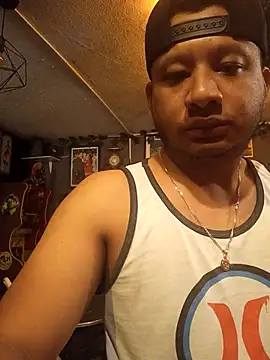 Snapshot of themorenofit08 chatting on 03-17-26, 01:21 themorenofit08 online show from 03-17-26, 01:21