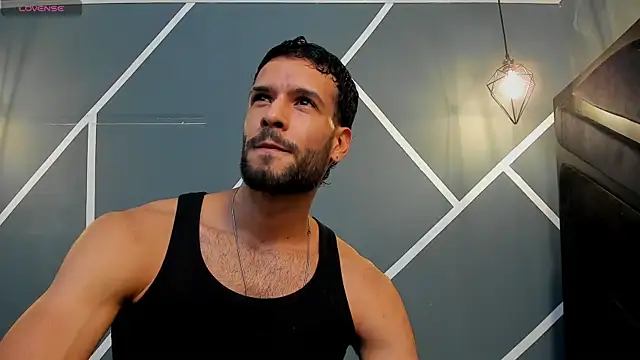 Snapshot of Jacob_Benelli chatting on 05-01-26, 01:21 Jacob Benelli online show from 05-01-26, 01:21
