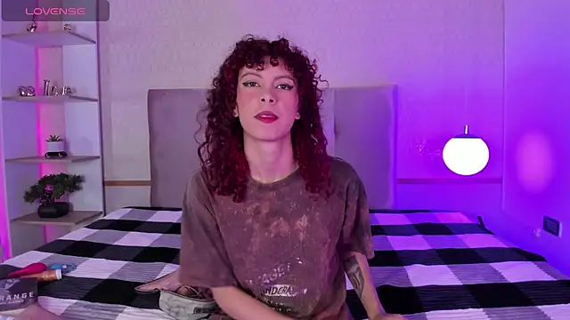 AliceMadnes online show from 12-21-25, 03:30