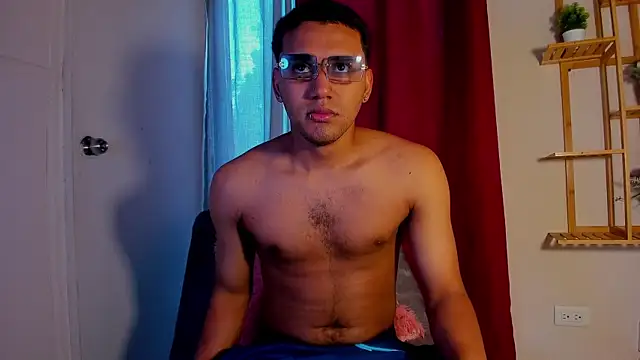 Snapshot of ryan_williams23 chatting on 11-11-25, 12:05 ryan williams23 online show from 11-11-25, 12:05