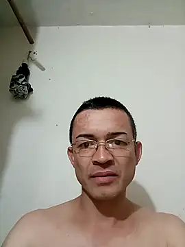 Snapshot of elzafiro37 chatting on 11-08-25, 01:39 elzafiro37 online show from 11-08-25, 01:39