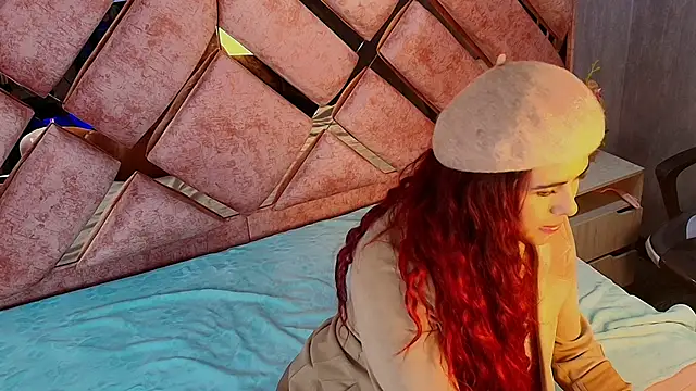 Snapshot of aprilrussell_ chatting on 11-10-25, 01:10 aprilrussell online show from 11-10-25, 01:10